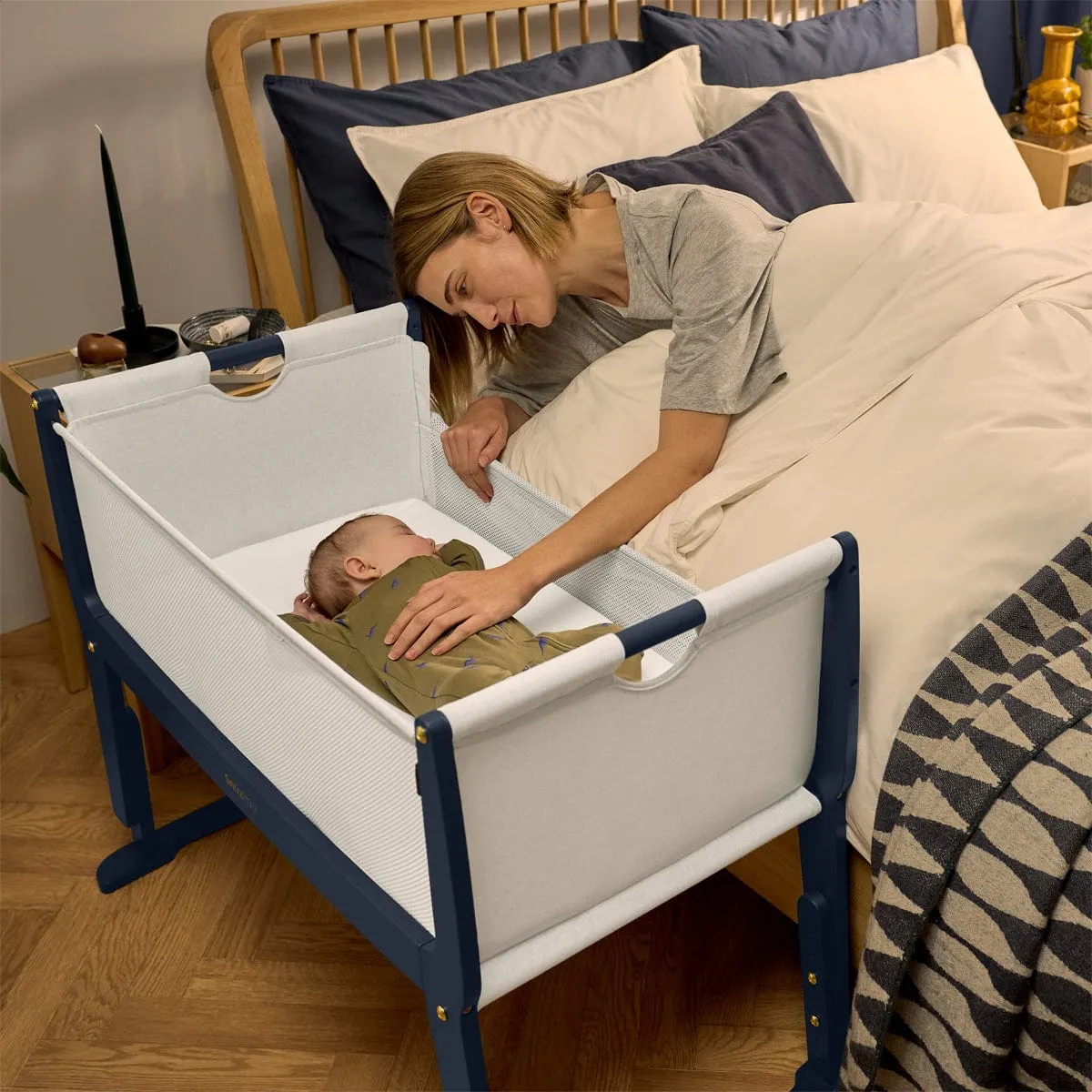 SnuzPod Studio Bedside Crib - Navy