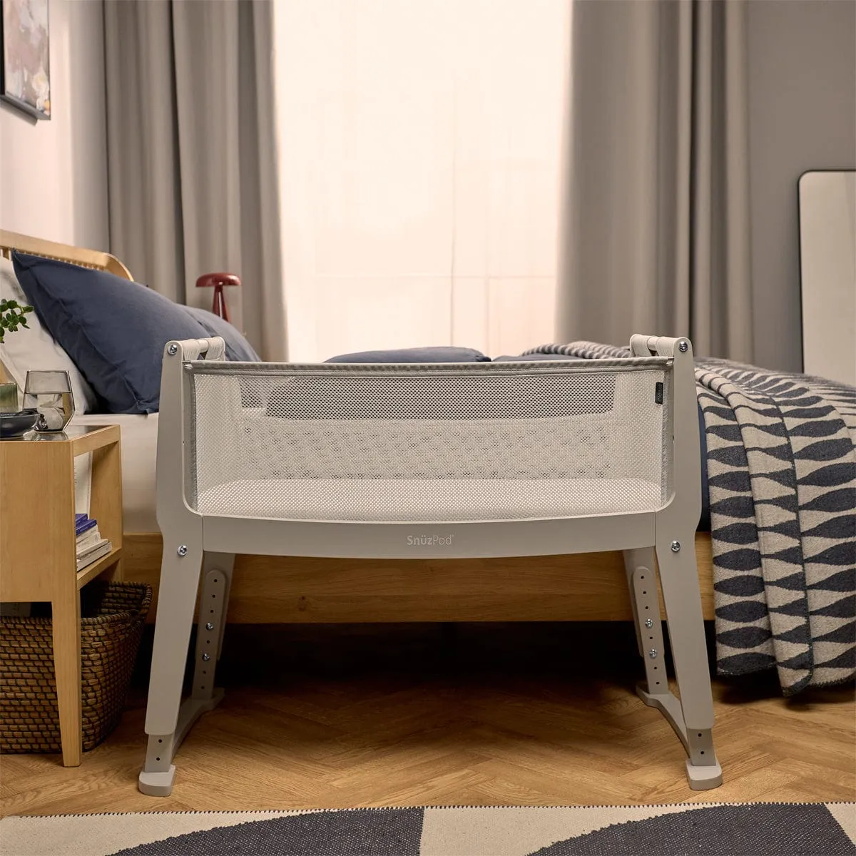 SnuzPod Studio Bedside Crib - New Grey