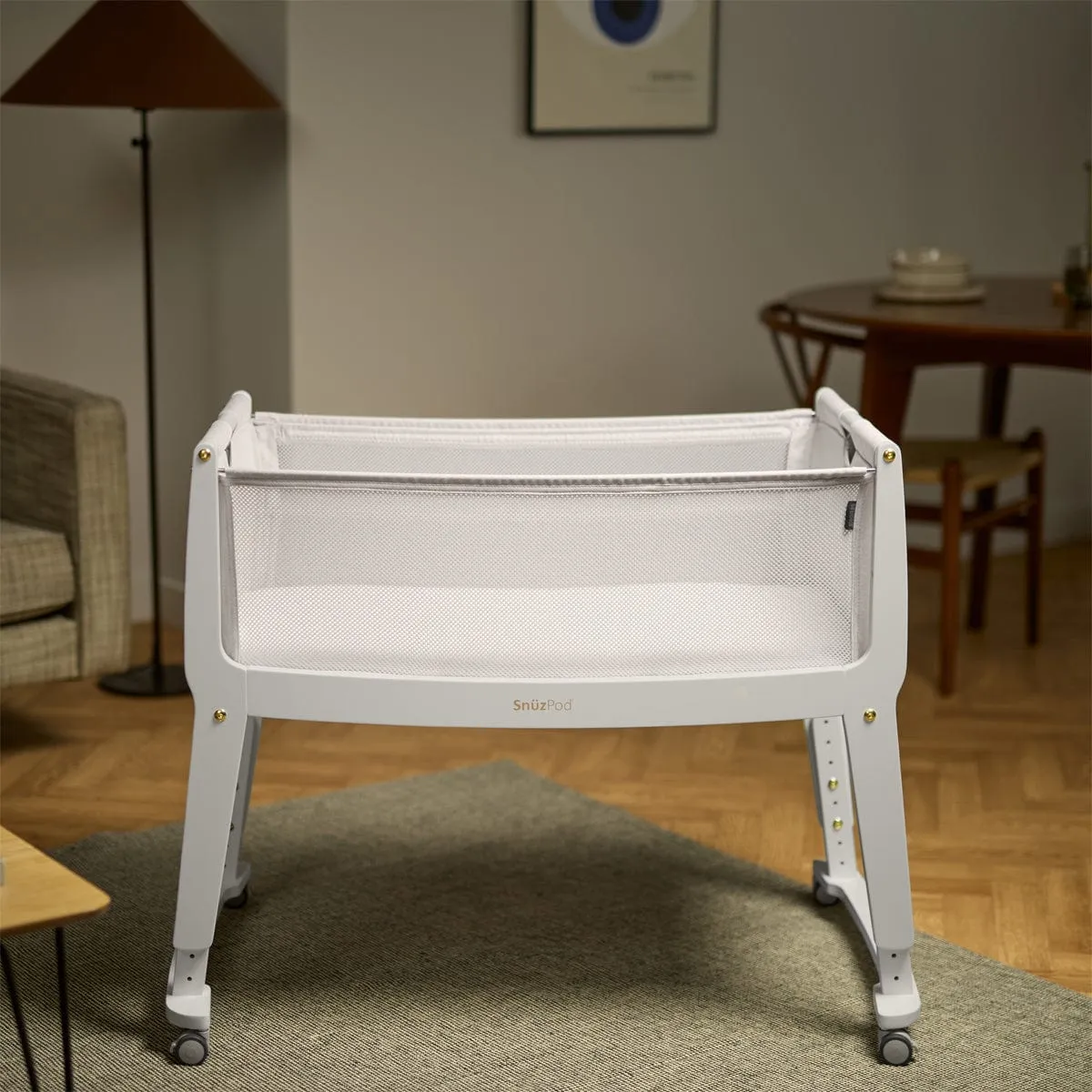 SnuzPod Studio Bedside Crib - White