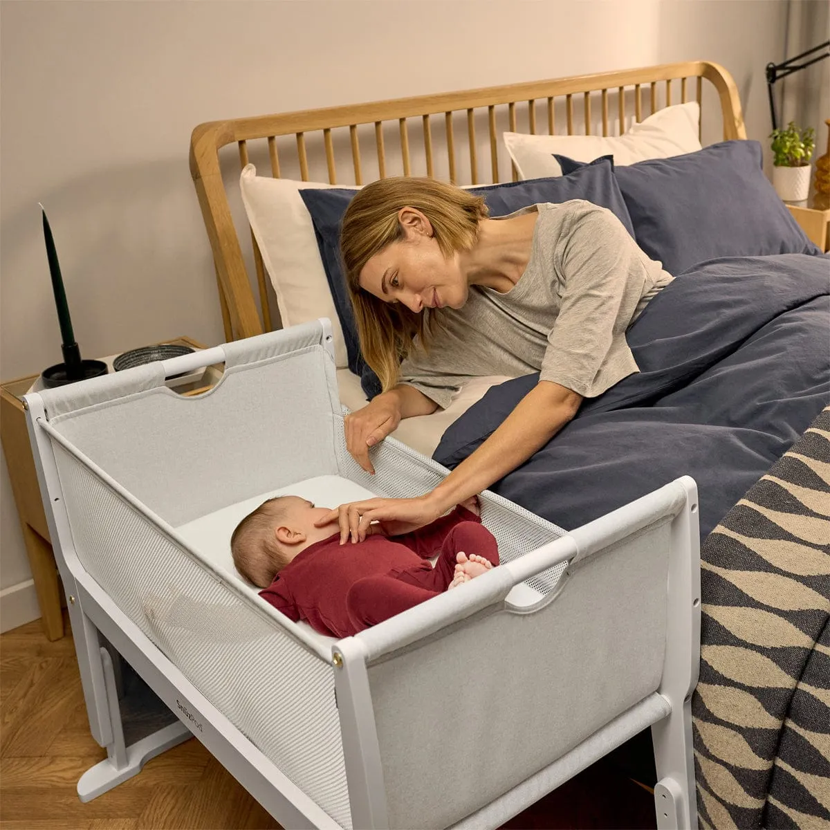 SnuzPod Studio Bedside Crib - White